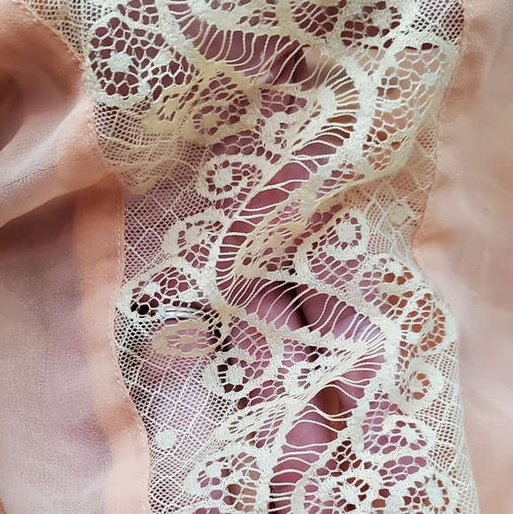 🌟 3 for $15 Deal! 🌟Torrid peach pink sheer white lace blouse 0 - Picture 2 of 7